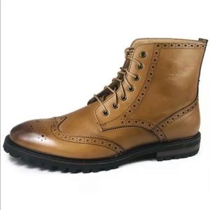 Men’s lace up wing tip boots men’s Sz 11 brown